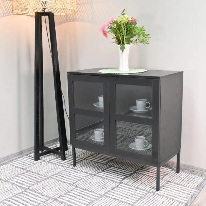 Siera lasivitriini matala