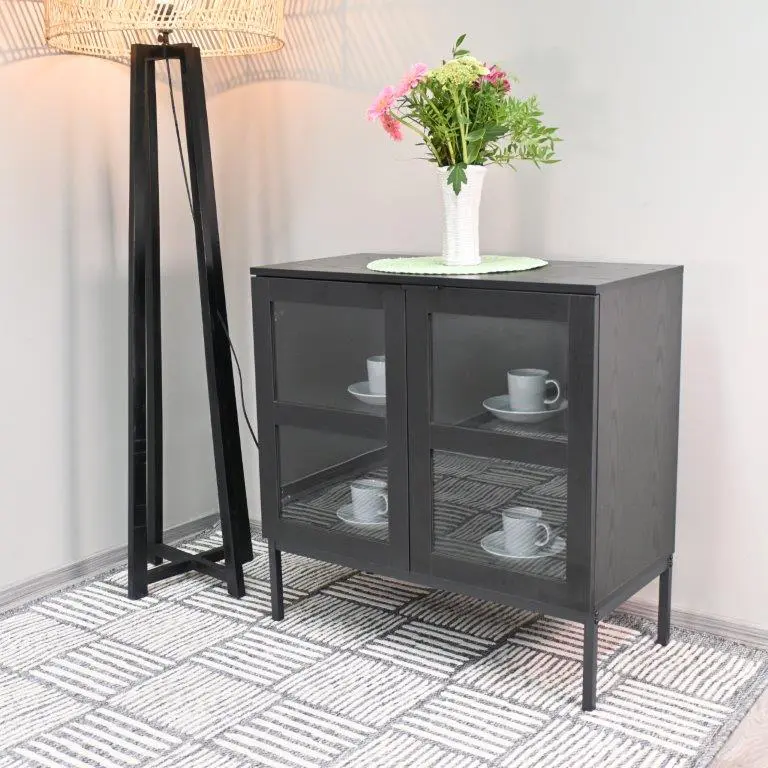 Siera lasivitriini matala