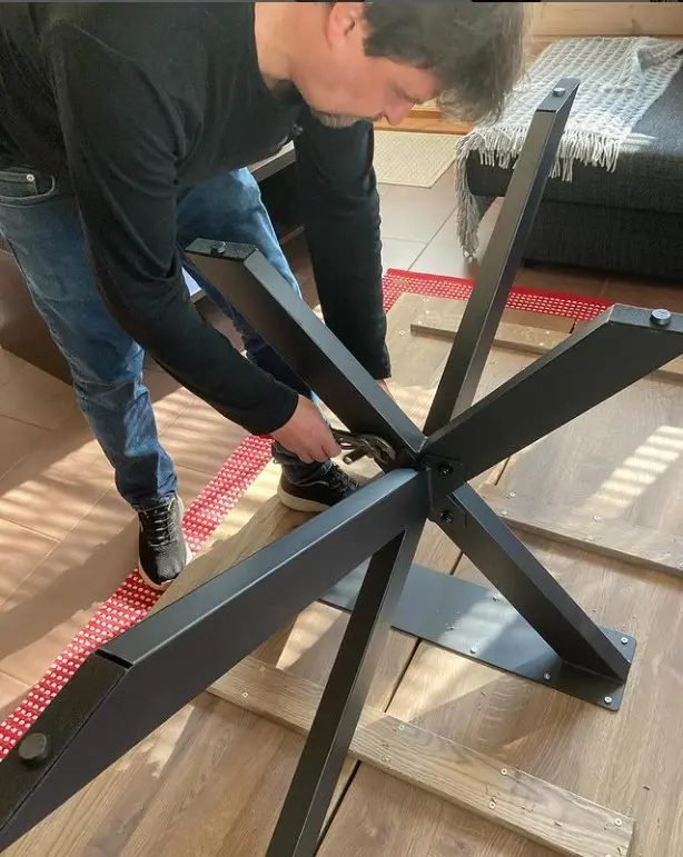 Huonekalujen kasaus - Tunturikaluste Kittilä