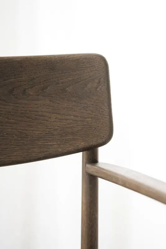 Rowico Maidstone käsinojallinen ruokailutuoli, ruskea - Image 6