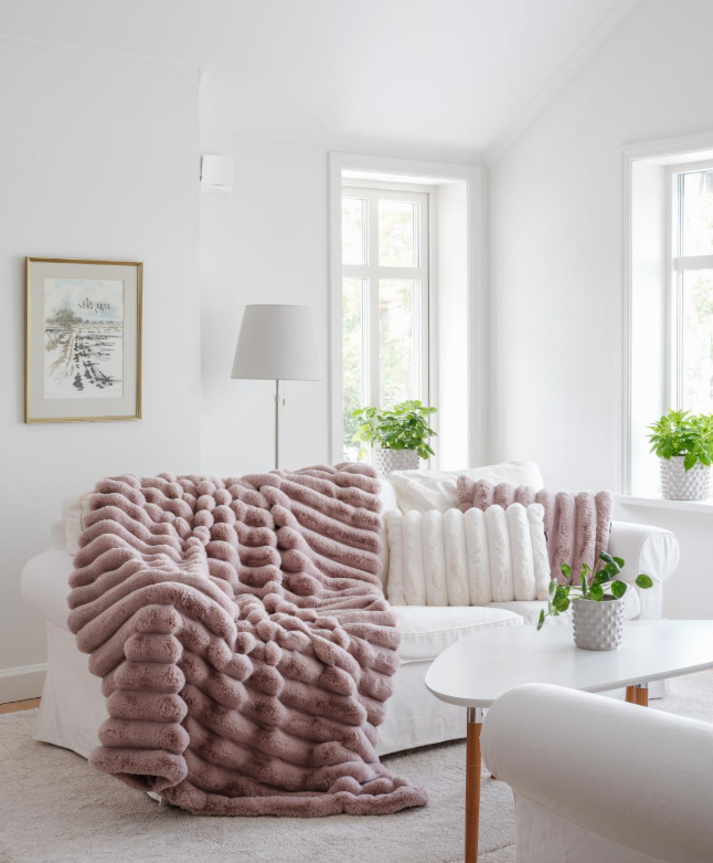 Skinnwille Liny tyyny L pink 40x60 cm - Image 4