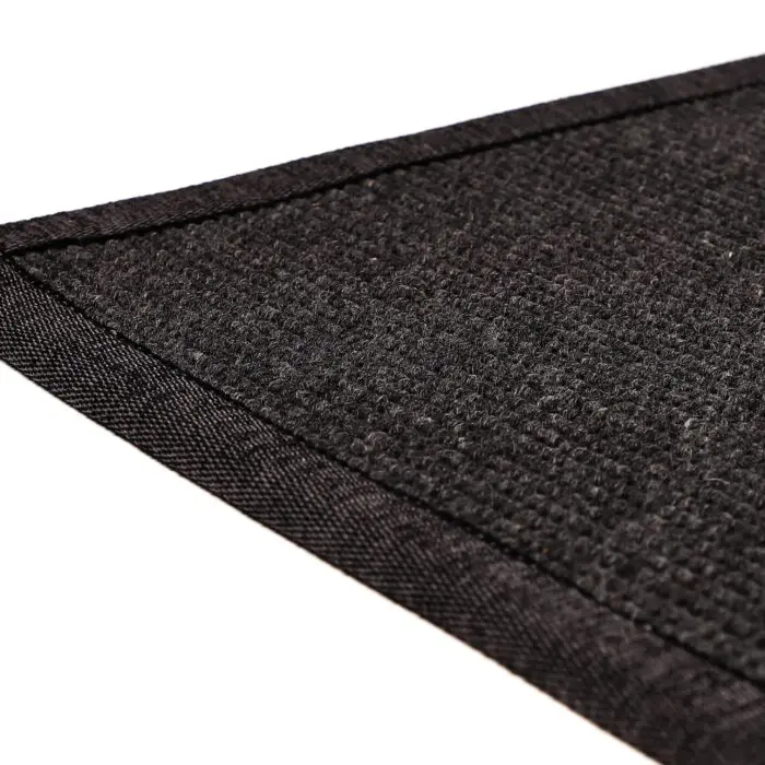 VM Carpet Esmeralda-matto 79 musta, useita kokoja