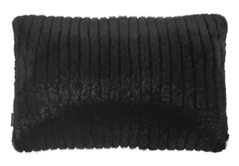 Skinnwille Grace Black tyyny L 40x60 cm - Image 4