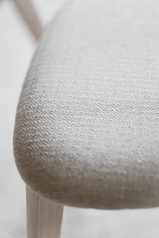 Rowico Ami ruokatuoli, valkovahattu tammi/ beige-harmaa - Image 6