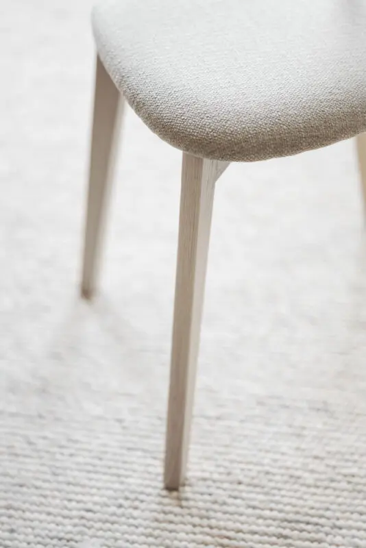 Rowico Ami ruokatuoli, valkovahattu tammi/ beige-harmaa - Image 8