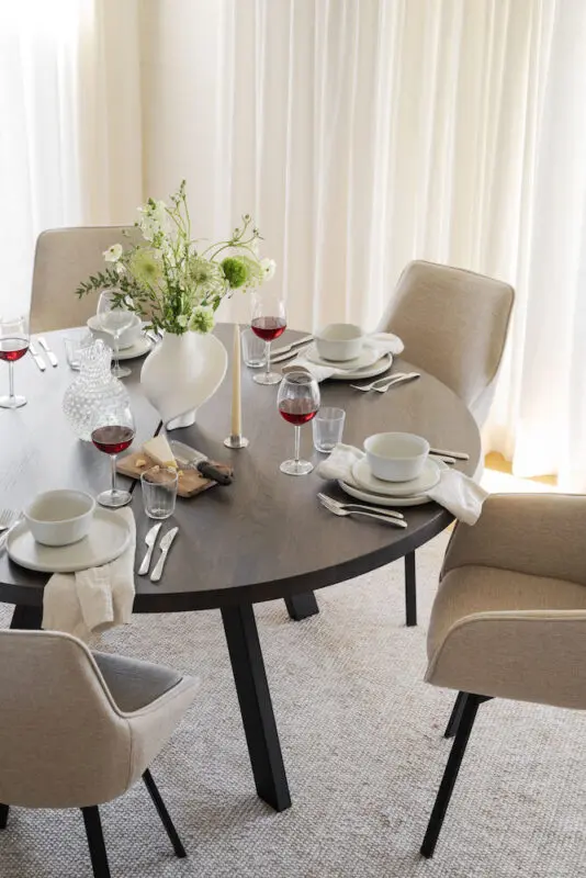 Rowico Fred ruokapöytä Ø160cm, ruskea - Image 3