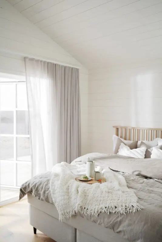 Rowico Riggins sängynpääty 194cm, valkopesty tammi - Image 6