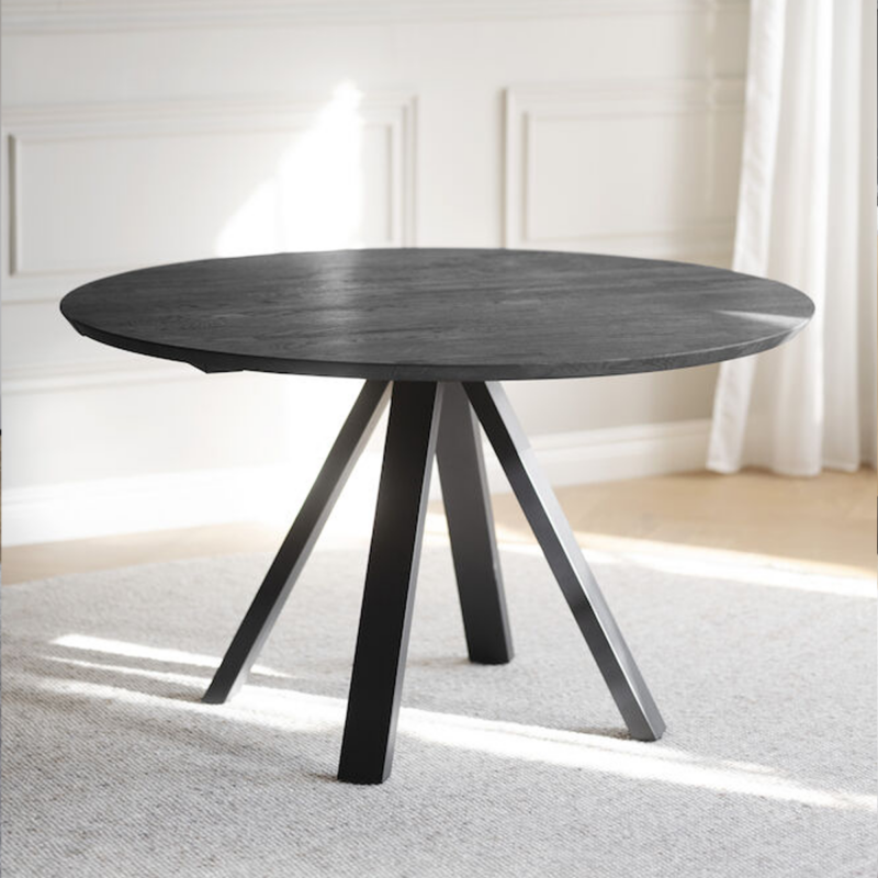 Rowico Carradale ruokapöytä Ø130cm v-jalalla, musta