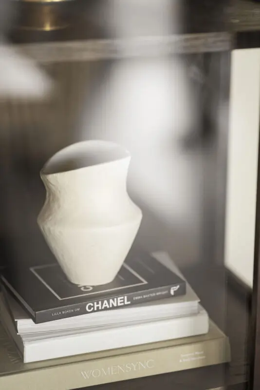 Rowico Hazelton vitriini, ruskea - Image 5