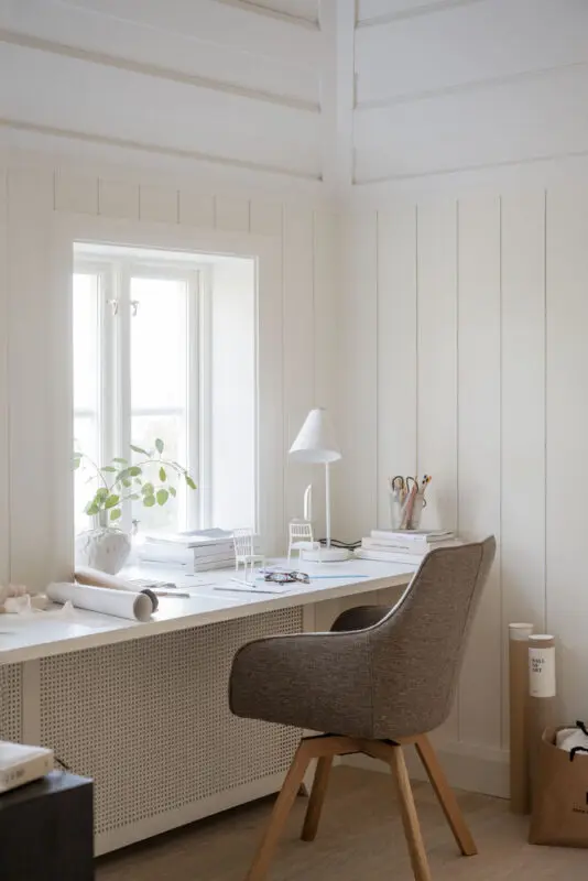 Rowico Alison käsinojallinen tuoli tummabeige kangas/ tammijalat - Image 5