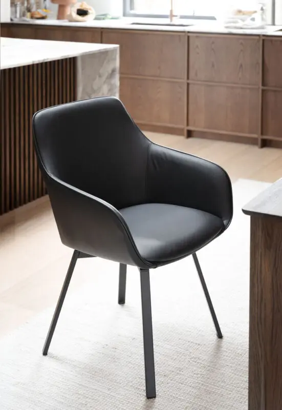 Rowico Alison käsinojallinen tuoli musta nahka/mustat metallijalat - Image 6