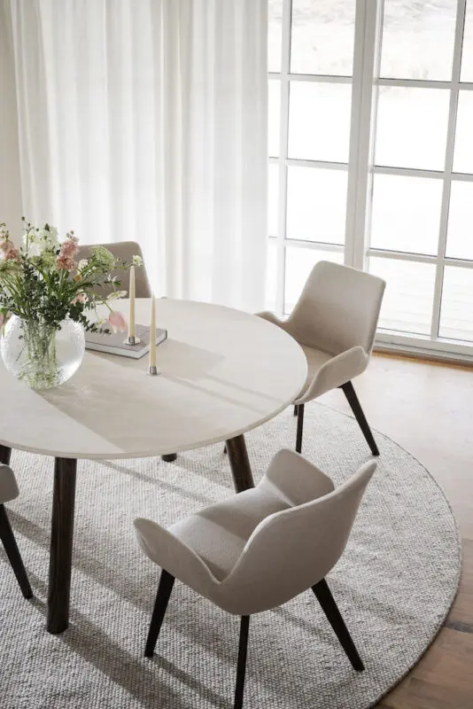 Rowico Drimsdale käsinojallinen ruokailutuoli, beige/ ruskea tammi - Image 7