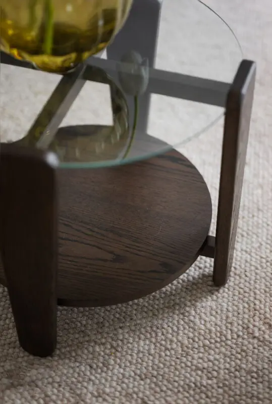 Rowico Arran sohvapöytä Ø52cm ruskea/lasikansi - Image 5