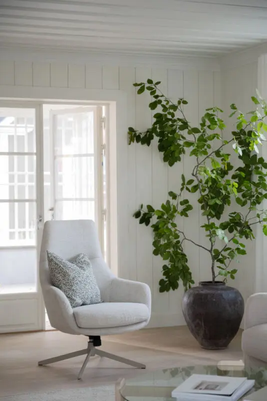 Rowico Conroe nojatuoli, vaaleabeige - Image 7