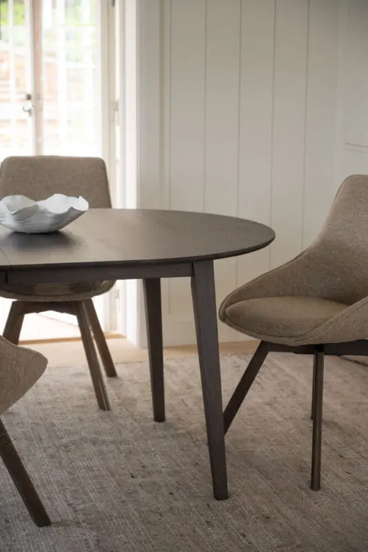 Rowico Filippa pyöreä pöytä (jatkettava), ruskea - Image 3