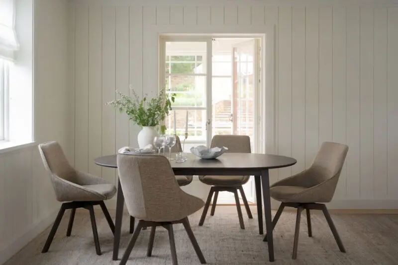 Rowico Filippa ovaali ruokapöytä, ruskea tammi - Image 3