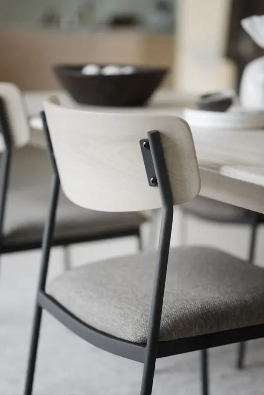 Rowico Maymont ruokailutuoli, valkopestytammi - Image 5