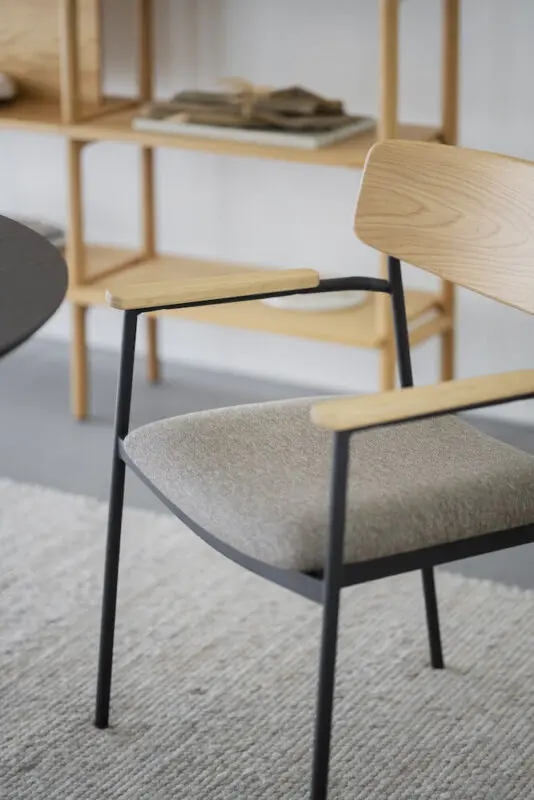 Rowico Maymont ruokailutuoli käsinojilla, tammi - Image 6