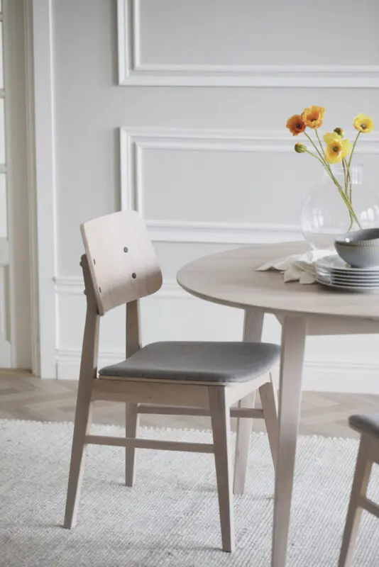 Rowico Nagano ruokailutuoli, valkopesty tammi - Image 10