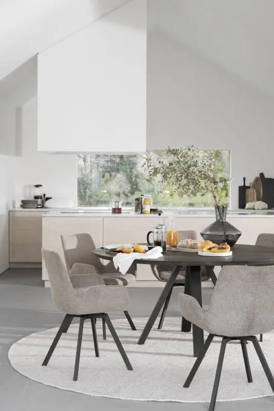 Rowico Norwell käsinojatuoli, beige - Image 5