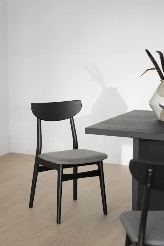 Rowico Rodham ruokailutuoli, musta - Image 10