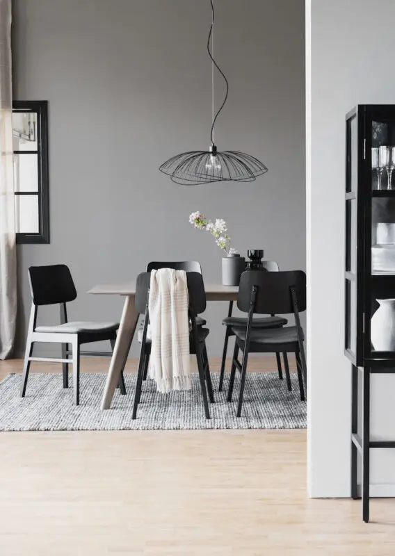 Rowico Nagano ruokailutuoli, musta/harmaa - Image 5