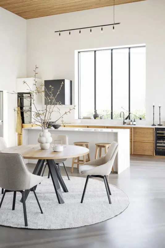 Rowico Maddock ruokapöytä Ø135cm tammi-musta - Image 4