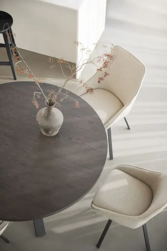 Rowico Maddock ruokapöytä Ø135cm ruskea - Image 6