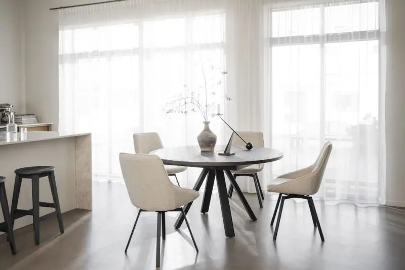 Rowico Maddock ruokapöytä Ø135cm ruskea - Image 3