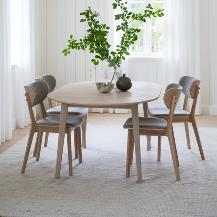 Rowico Filippa ovaali ruokapöytä, valkopestytammi