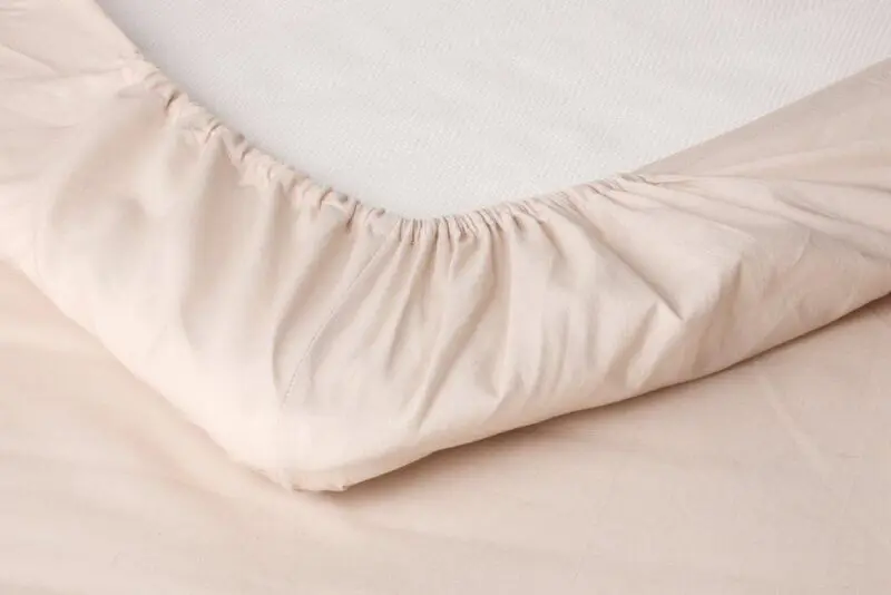 Muotoonommeltu lakana 180x200+25 cm beige