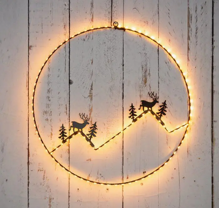 Finnlumor seinäkoreiste porot ja tunturit