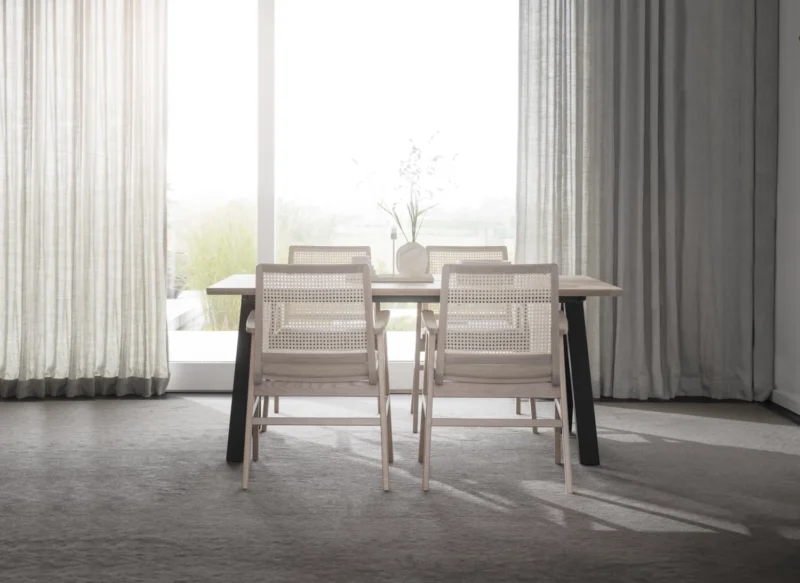 Rowico Carradale ruokapöytä 100x170cm, valkopestytammi V-jalalla - Image 6