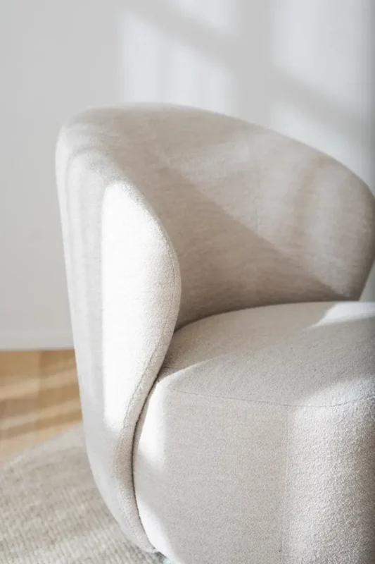 Rowico Roselawn pyörivä nojatuoli light beige - Image 5