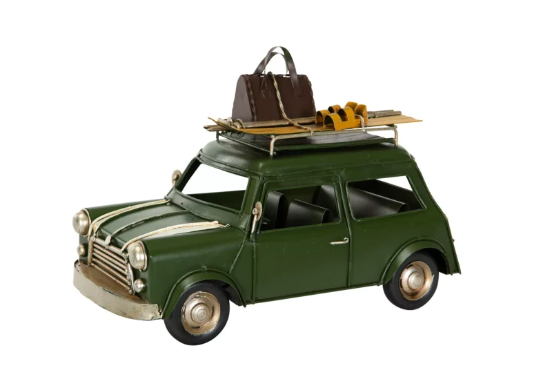 Mini Cooper pikkuauto sukset ja laukku katolla